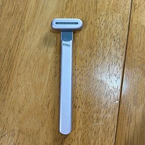 Solawave 4 in 1 radiant renewal skincare wand